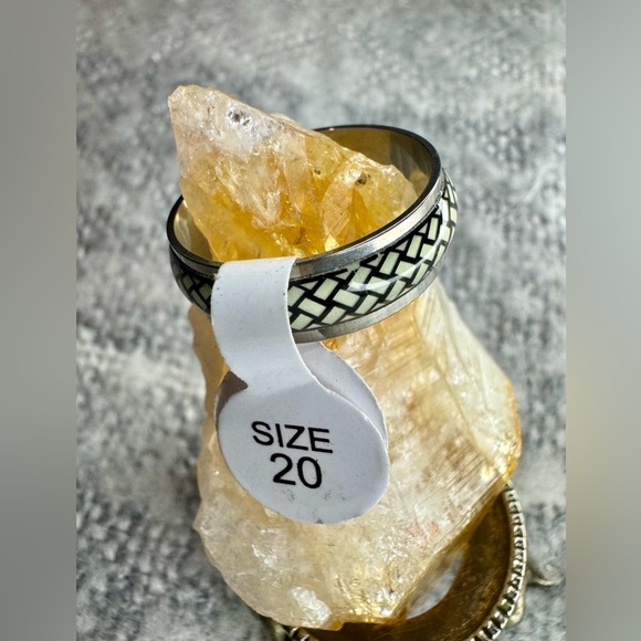 Unisex Stainless Steel Black and Mint Basket Weave Pattern Ring Size 10 1/4 - Picture 9 of 11